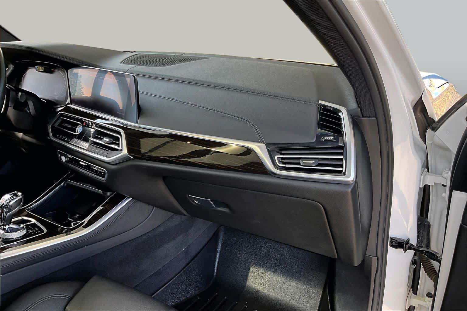 Used 2020 BMW X5 xDrive40i w/ Premium Package AWD/4WD image 19