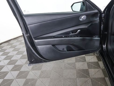 Used 2023 Hyundai Elantra Blue w/ Winter Weather Package image 22