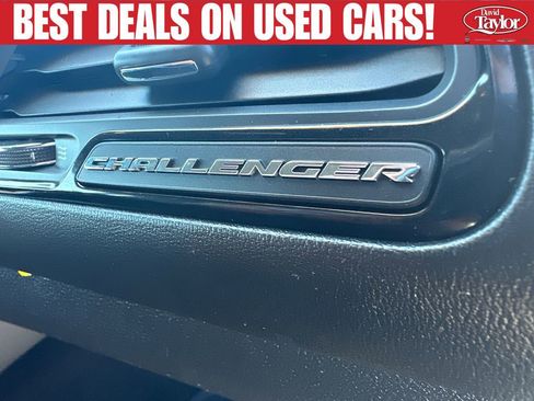 Used 2021 Dodge Challenger SXT RWD image 39