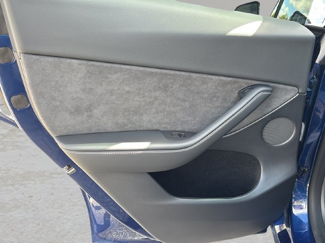 Used 2023 Tesla Model Y Long Range AWD/4WD image 13