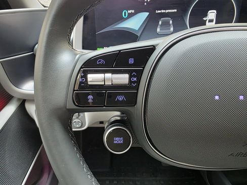 Certified 2025 Hyundai Ioniq 6 SEL image 18