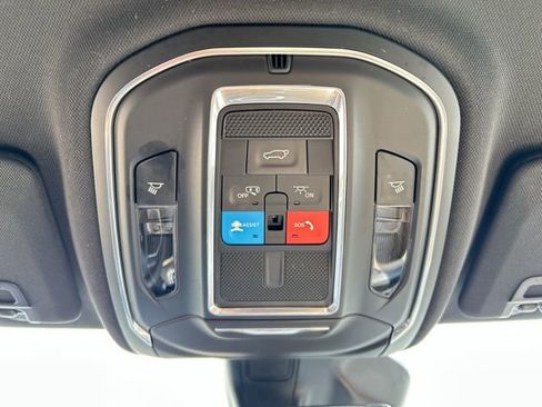 Used 2023 Jeep Grand Cherokee Limited w/ Luxury Tech Group II AWD/4WD image 49