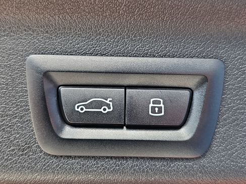 Used 2025 BMW X1 xDrive28i w/ Technology Package image 13