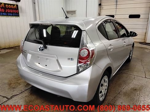 Used 2014 Toyota Prius C One FWD image 3