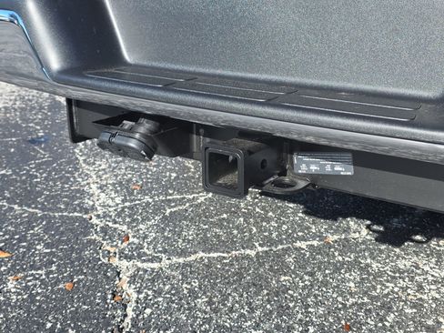 New 2025 Chevrolet Express 2500 Work Van image 10