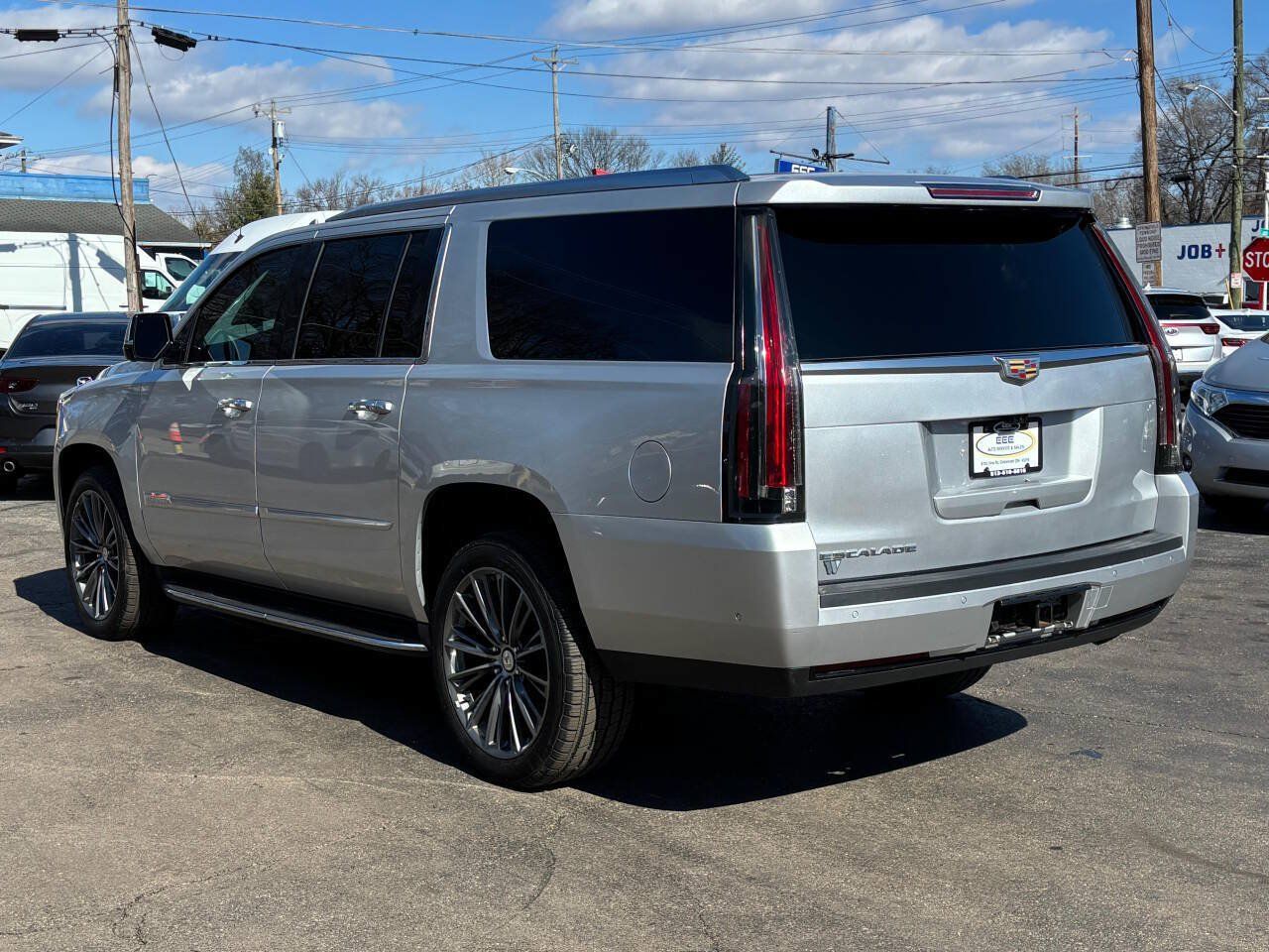 Used 2019 Cadillac Escalade ESV Luxury w/ LPO, Radiant Package AWD/4WD image 6