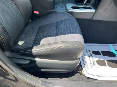Used 2012 Toyota Camry SE FWD image 16