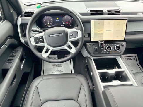New 2026 Land Rover Defender 110 X-Dynamic SE AWD/4WD image 17