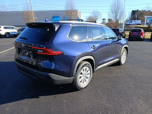 New 2026 Toyota Grand Highlander XLE image 4