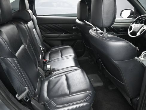 Used 2022 Mitsubishi Outlander SEL image 30