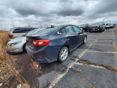 Used 2016 Chevrolet Cruze LT w/ Sun And Sound Package image 3