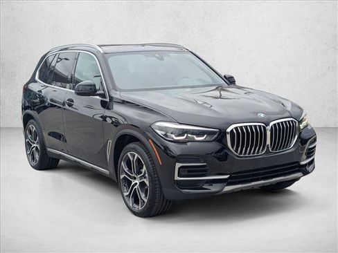 Certified 2023 BMW X5 sDrive40i w/ Parking Assistance Package image 3