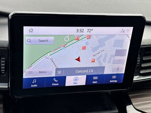 Used 2024 Ford Explorer Limited image 18