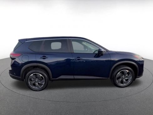 Used 2025 Nissan Rogue SV FWD image 16