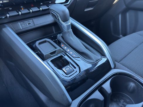 Used 2023 Chevrolet Colorado LT w/ LT Convenience Package II image 30