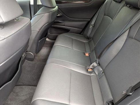 Used 2019 Lexus ES 300h w/ Premium Package image 20