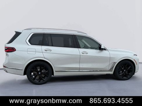 Used 2025 BMW X7 xDrive40i image 2