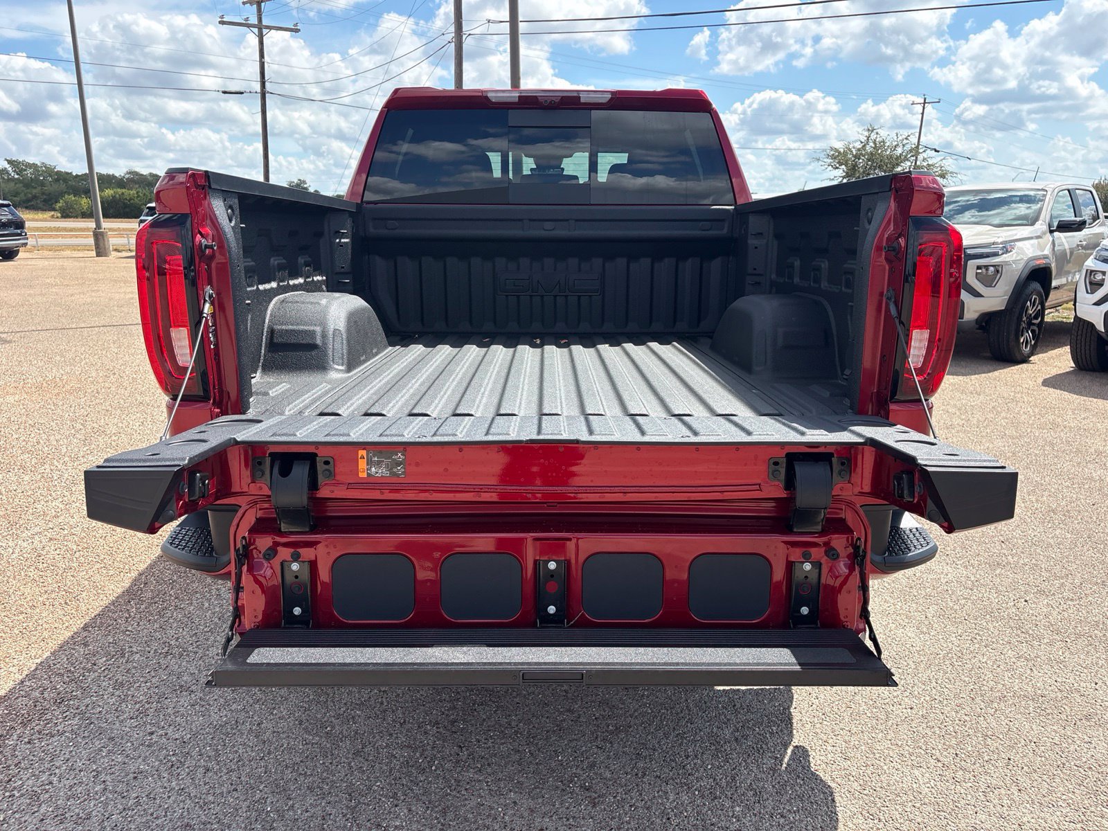Used 2026 GMC Sierra 1500 AT4 w/ AT4 Premium Package AWD/4WD image 33