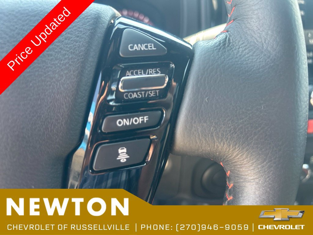 Used 2025 Nissan Frontier 2WD Crew Cab image 15