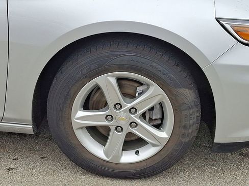 Used 2022 Chevrolet Malibu LS w/ Driver Confidence Package II FWD image 8