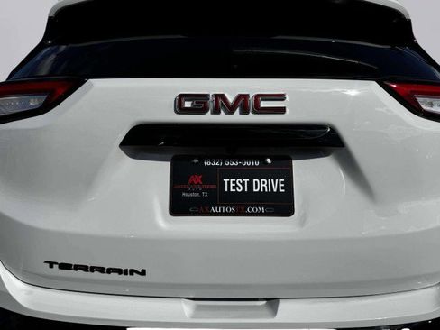 Used 2023 GMC Terrain SLE w/ Driver Convenience Package image 19