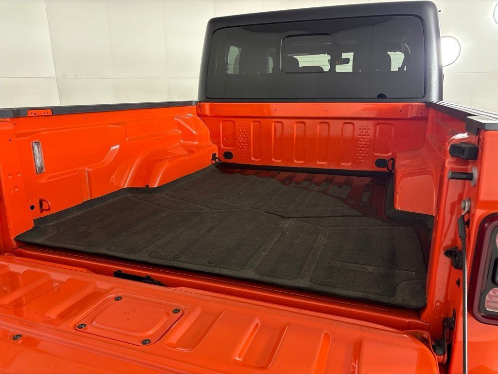Used 2020 Jeep Gladiator Rubicon AWD/4WD image 16