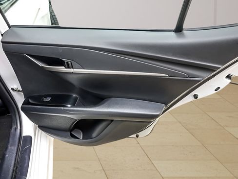Used 2025 Toyota Camry SE FWD image 20