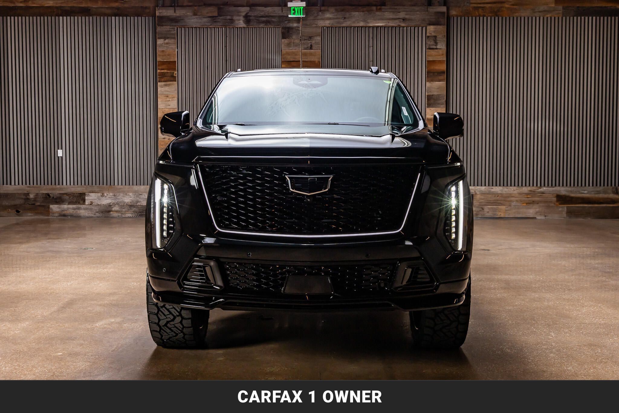 Used 2026 Cadillac Escalade ESV V w/ LPO, ONYX Package AWD/4WD image 4