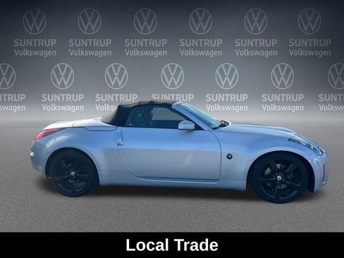 Used 2008 Nissan 350Z Touring image 7