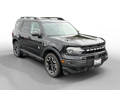 Certified 2023 Ford Bronco Sport Outer Banks w/ Tech Package image 7