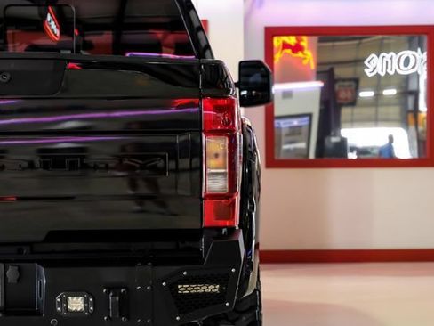 Used 2021 Ford F250 Lariat w/ Lariat Ultimate Package AWD/4WD image 51