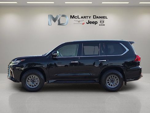 Used 2020 Lexus LX 570 4WD w/ Luxury Package image 3