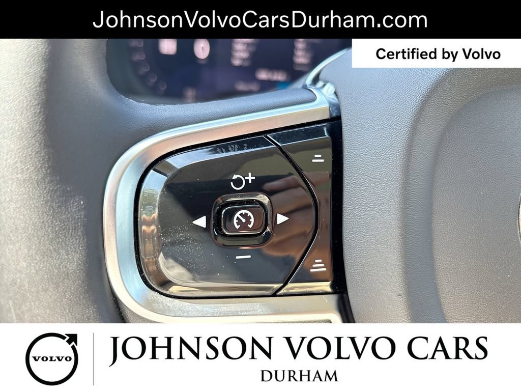 Used 2025 Volvo XC90 B5 Core AWD/4WD image 25