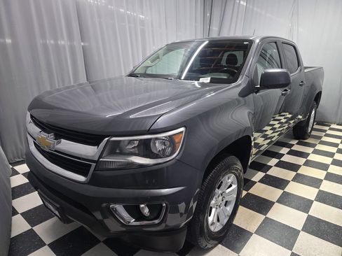 Used 2017 Chevrolet Colorado LT w/ LT Convenience Package AWD/4WD image 2