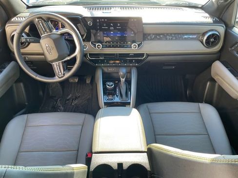 Used 2024 Chevrolet Colorado ZR2 w/ ZR2 Convenience Package III image 21