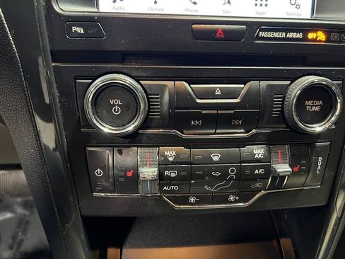 Used 2018 Ford Explorer XLT w/ Equipment Group 202A image 32