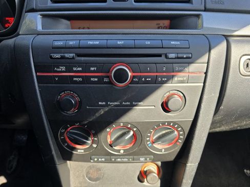 Used 2006 MAZDA MAZDA3 s Touring FWD image 26
