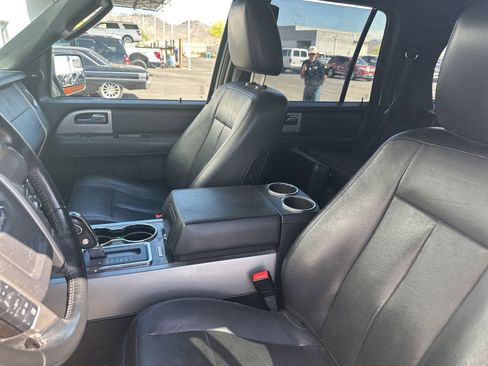 Used 2016 Ford Expedition Limited image 12