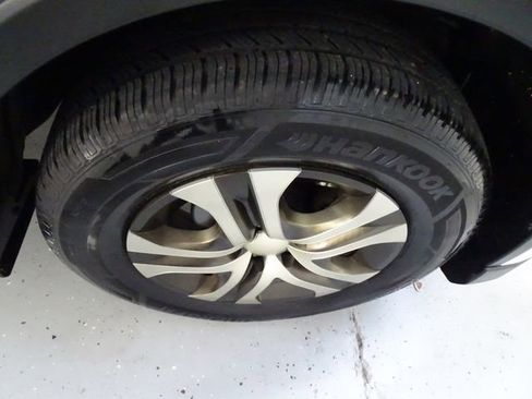 Used 2016 Toyota RAV4 LE image 27