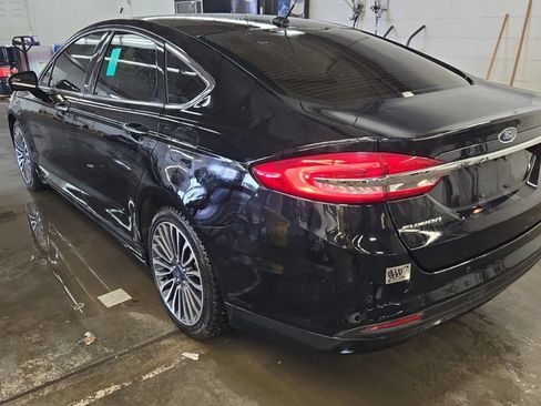 Used 2018 Ford Fusion SE w/ Fusion SE Technology Package FWD image 12