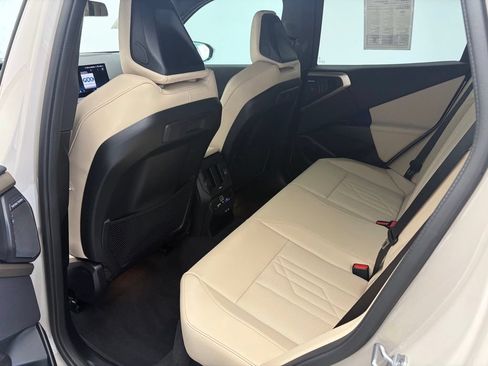 Used 2025 BMW X3 xDrive30i w/ Premium Package AWD/4WD image 12