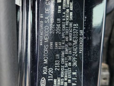 Certified 2021 Kia Forte LXS FWD image 3