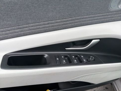 Used 2021 Hyundai Elantra Limited w/ Cargo Package image 26