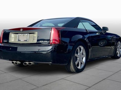 Used 2006 Cadillac XLR image 12