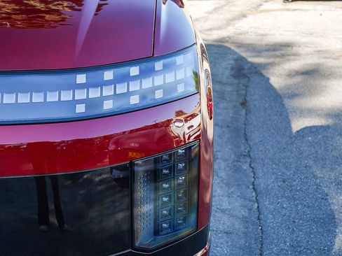 New 2026 Hyundai Ioniq 9 SEL image 8