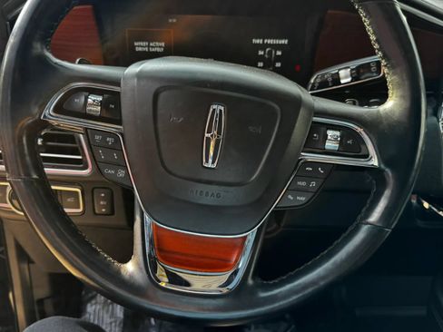 Used 2019 Lincoln Navigator L Reserve w/ Cargo Package AWD/4WD image 35