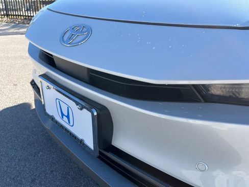 Used 2024 Toyota Prius XLE image 15