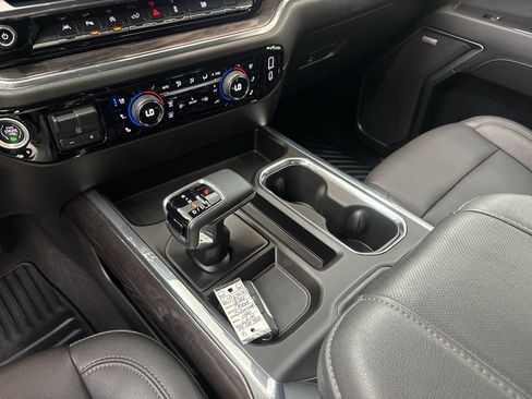 Used 2024 Chevrolet Silverado 1500 LTZ AWD/4WD image 24