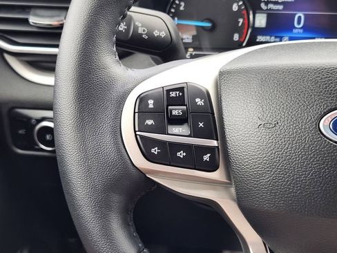 Used 2023 Ford Explorer XLT w/ Equipment Group 202A image 27