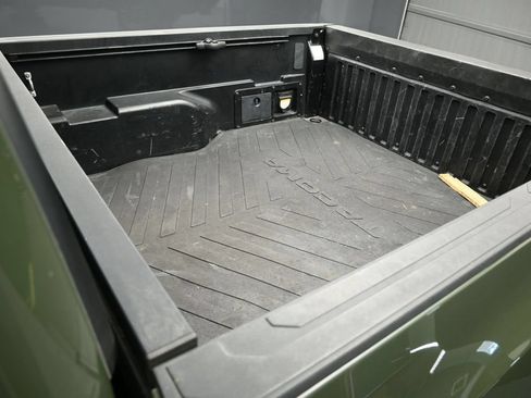 Used 2022 Toyota Tacoma TRD Off-Road w/ Technology Package RWD image 24